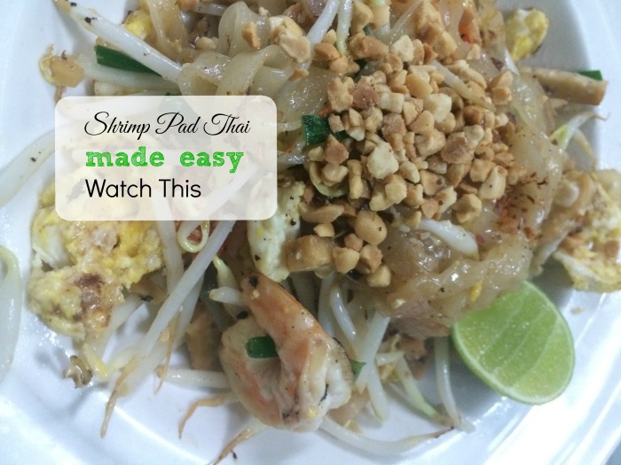 cooking in Thailand shrimp pad thai