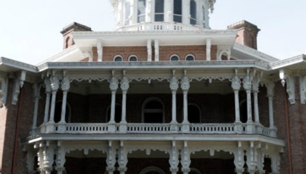 Check out the charming city of Natchez. See the things we did in Natchez, Mississippi